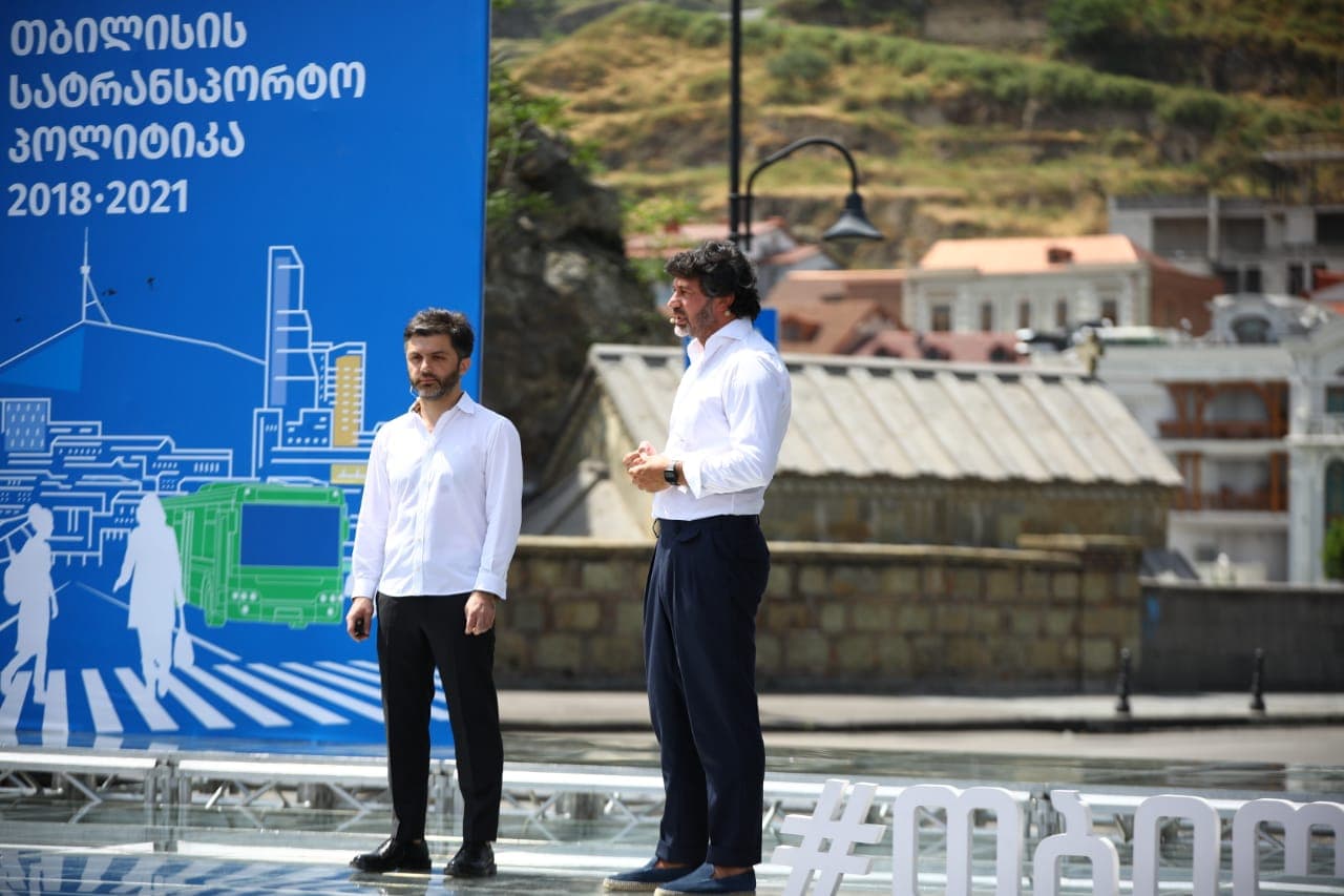 Frontnews image description