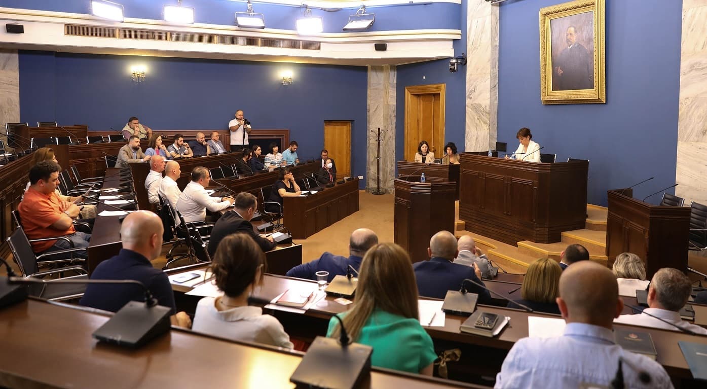 Frontnews image description