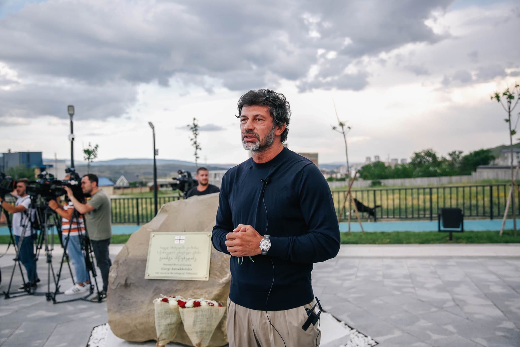 Frontnews image description