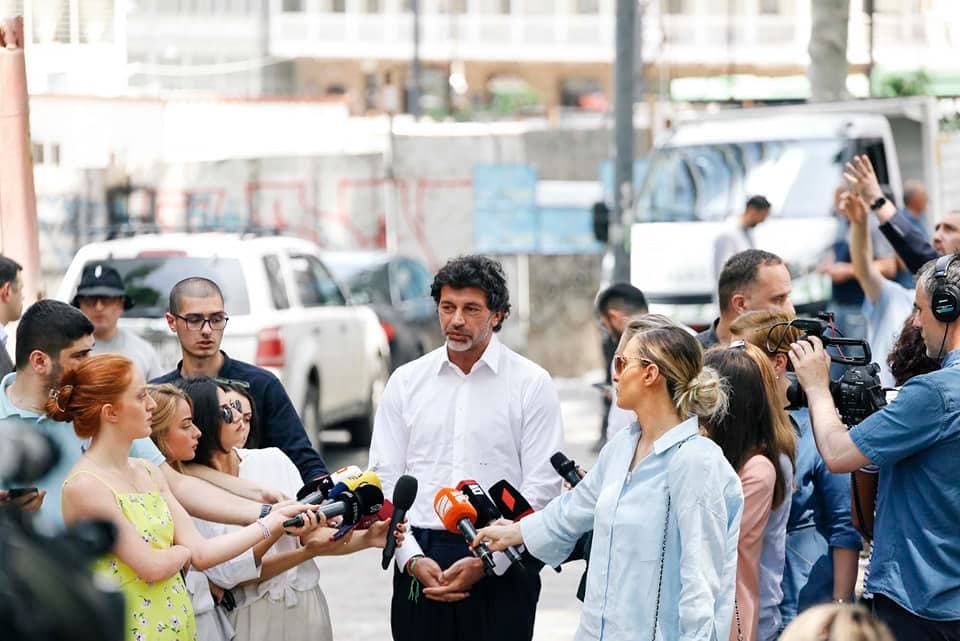 Frontnews image description