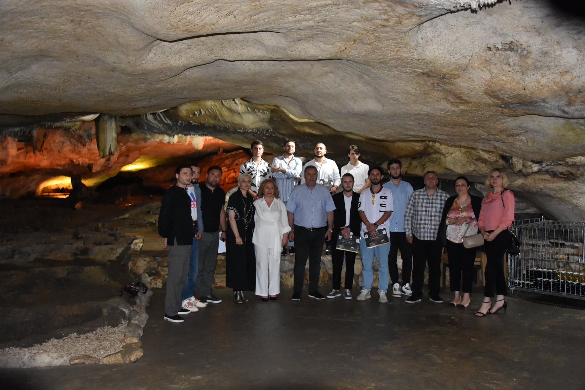 Frontnews image description