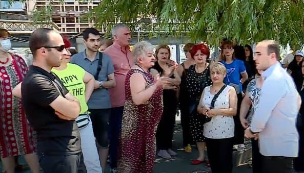 Frontnews image description