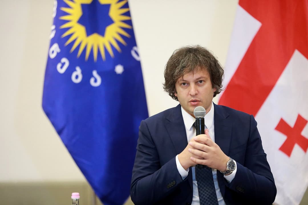 ირაკლი კობახიძე ოპოზიციაზე – ყველა ოლიგარქი ვინც პოლიტიკაშია ჩართული, ჩართულია მათ სასარგებლოდ და მათ აფინანსებს – კეზერაშვილი, ხაზარაძე, ჭუტა და ა.შ.