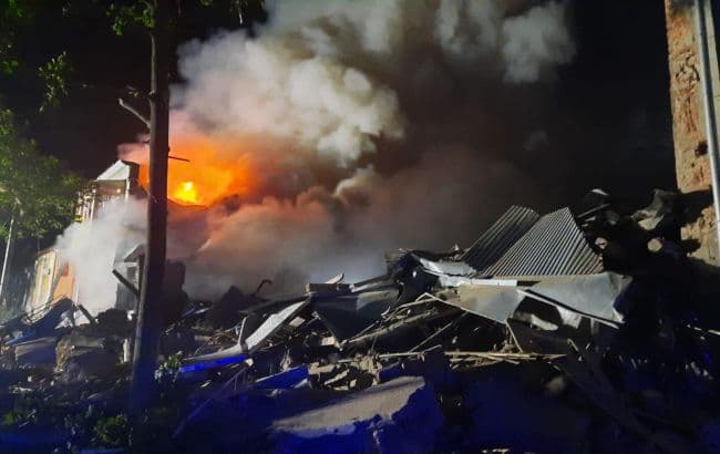 Frontnews image description