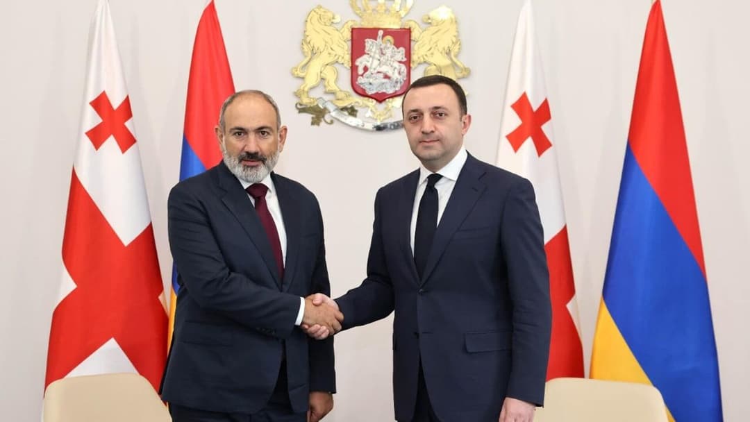 ირაკლი ღარიბაშვილსა და ნიკოლ ფაშინიანს შორის სატელეფონო საუბარი გაიმართა