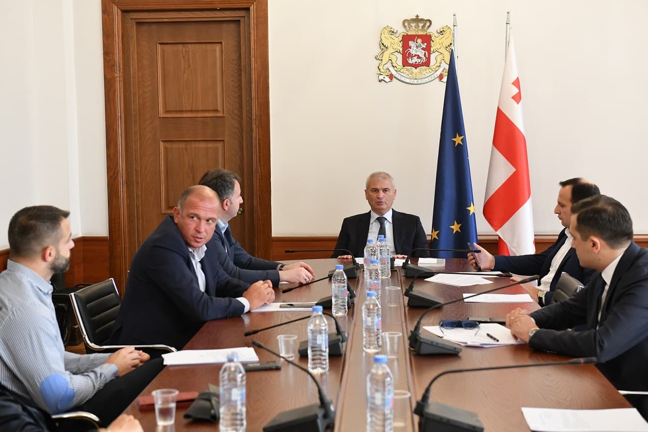 Frontnews image description