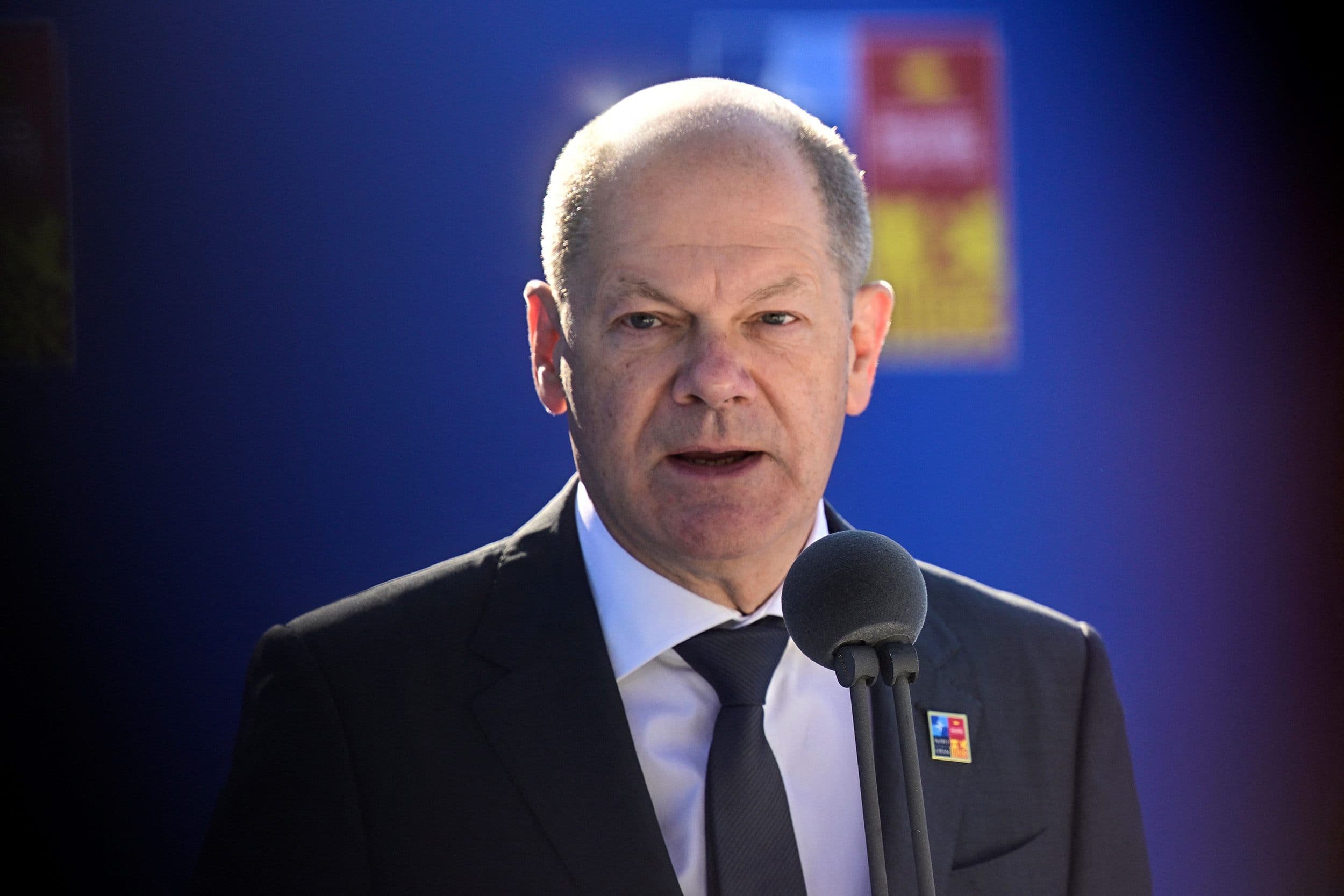 Frontnews image description