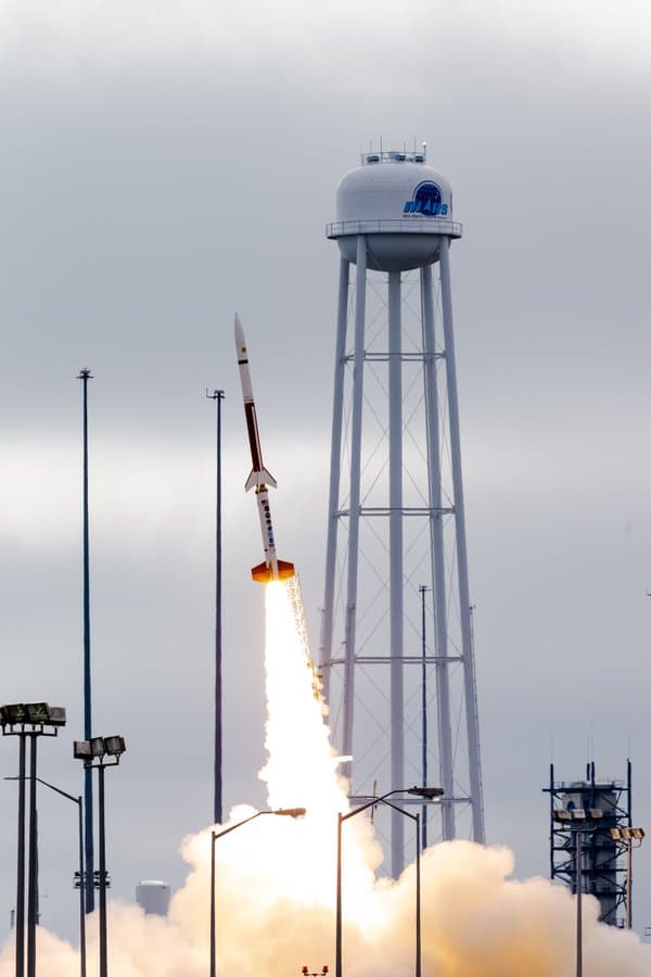 Frontnews image description