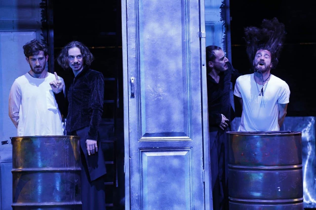 Frontnews image description