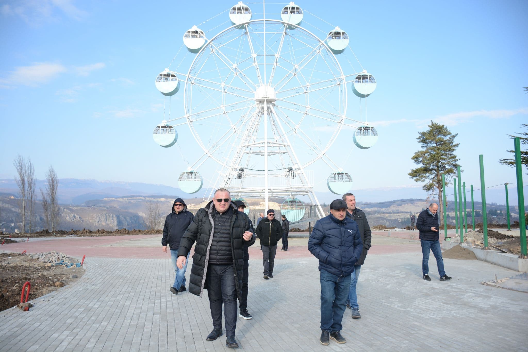 Frontnews image description