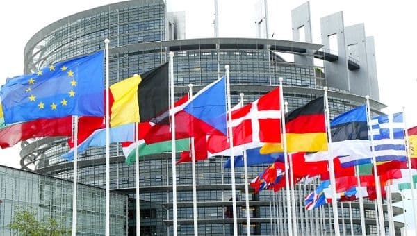 EP resolution calls for sanctions against “oligarch” Ivanishvili, ex-pres. Saakashvili’s release