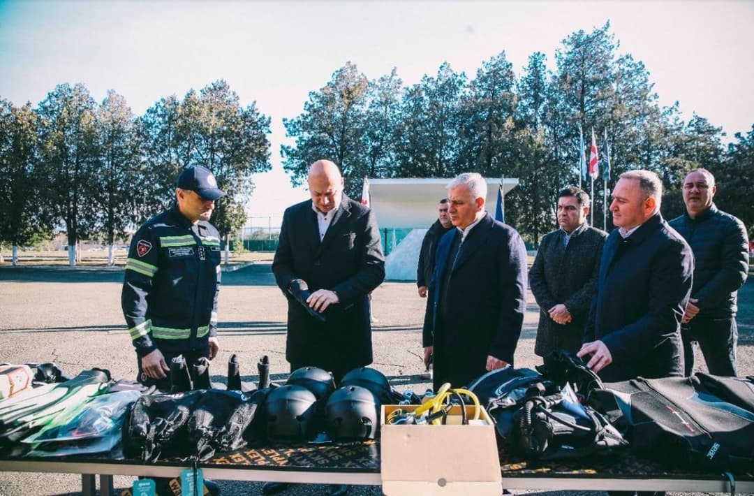 საგანგებო სიტუაციების მართვის სამსახურის მყვინთავ-მაშველებს სპეციალური აღჭურვილობა გადაეცათ