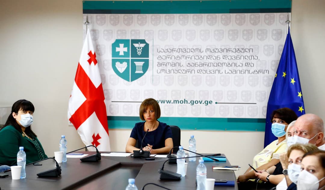 ეკატერინე ტიკარაძე – ზოგიერთი კლინიკის ექიმები პაციენტებს „ტოცილიზუმაბის“ “შავ ბაზარზე“ შეძენას ურჩევენ, ფაქტით დაინტერესებულია სხვადასხვა სტრუქტურა