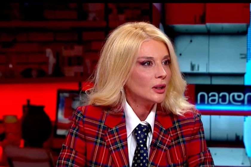 ნინო ნადირაძე – დემენცია ნამდვილად არ შემიმჩნევია, საკმაოდ სხარტი, ძალიან ჭკვიანი და გონიერი ადამიანია