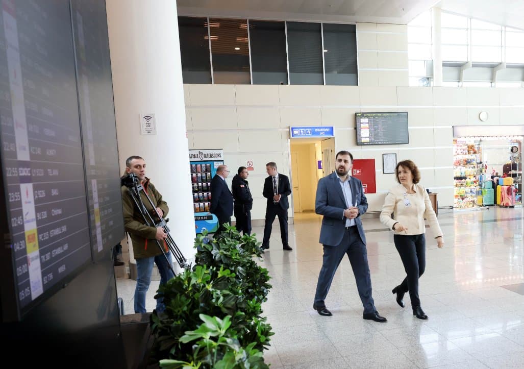 ირაკლი ქარქაშაძე – ახალი, უფრო დიდი ასაფრენი ზოლი, საშუალებას მოგვცემს ქუთაისის აეროპორტში ყველა სახის სამგზავრო და სატვირთო საჰაერო ხომალდი მივიღოთ