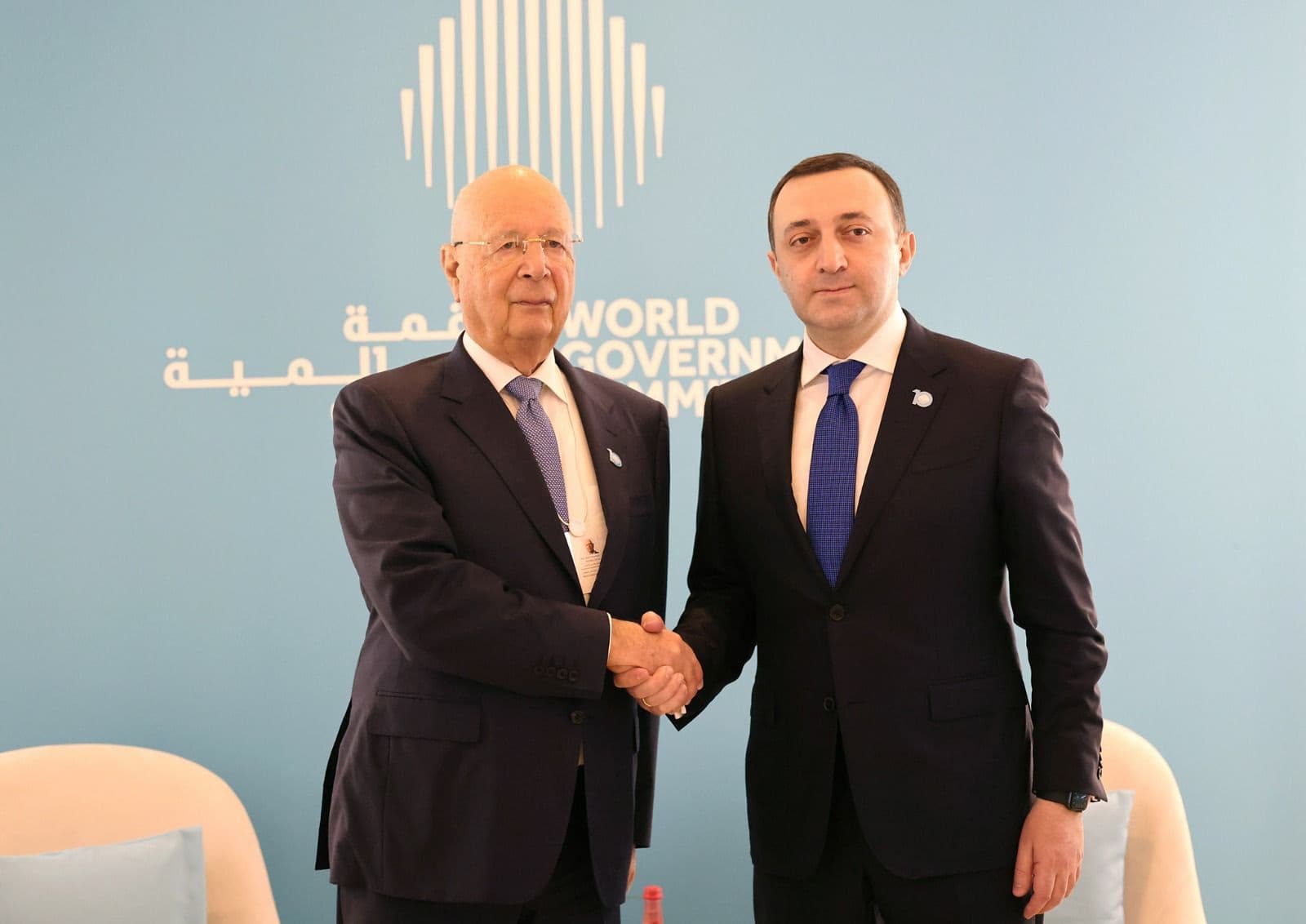 Frontnews image description