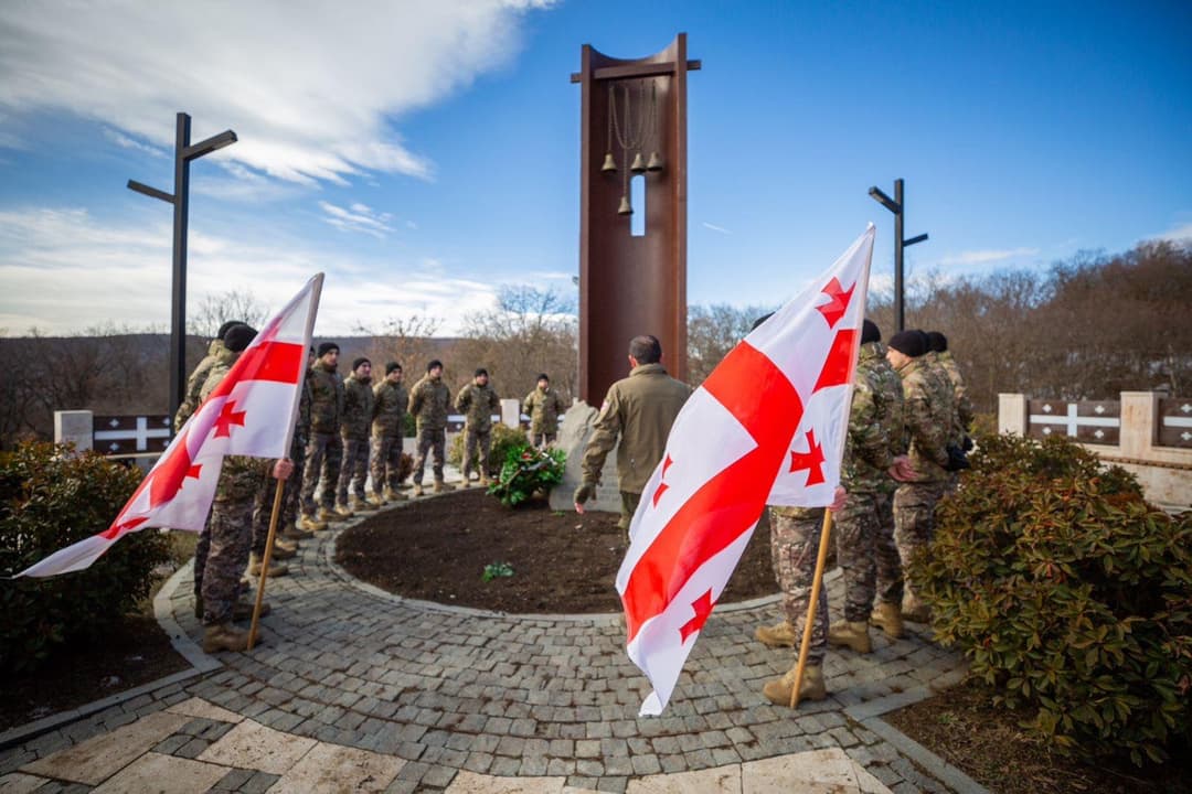 ეროვნული თავდაცვის აკადემიის იუნკერებმა 1921 წელს დაღუპული იუნკერები გაიხსენეს