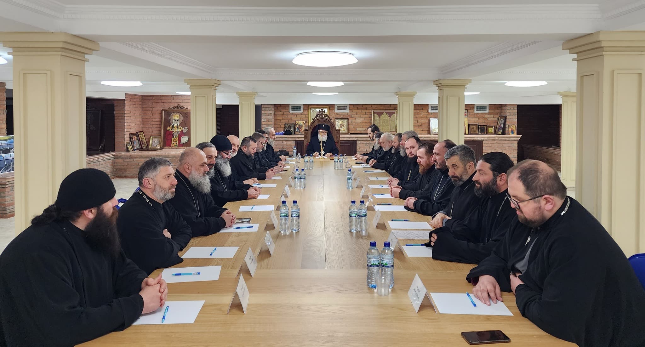 Frontnews image description