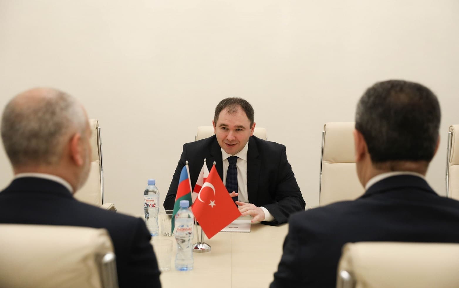 Frontnews image description