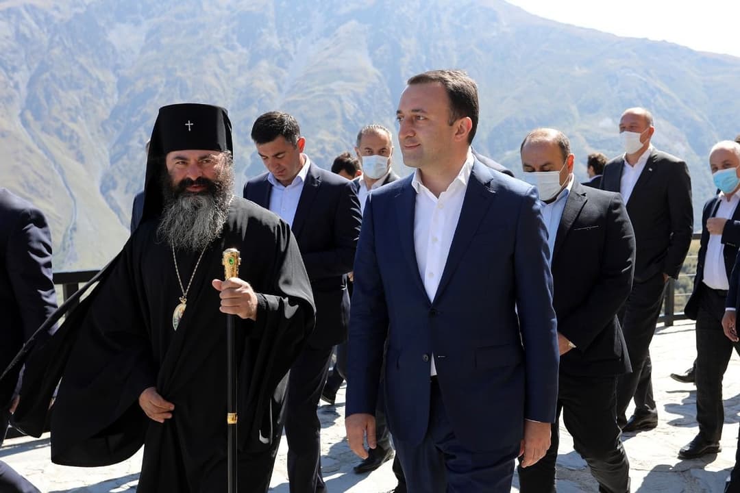 პრემიერ-მინისტრი გერგეტის სამების ტაძარს სტუმრობდა