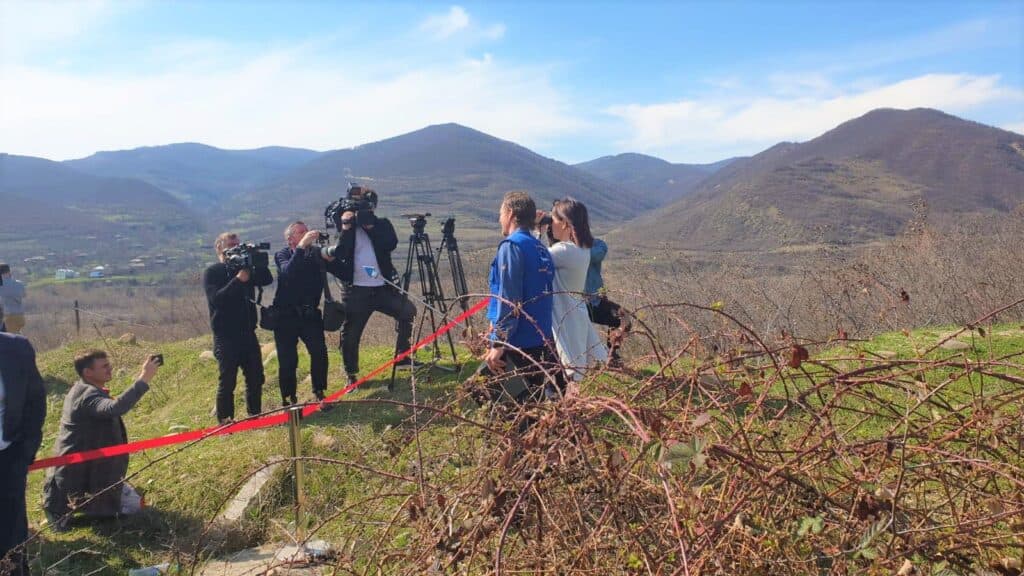 German FM visits occupation line in Georgia along with EUMM mission