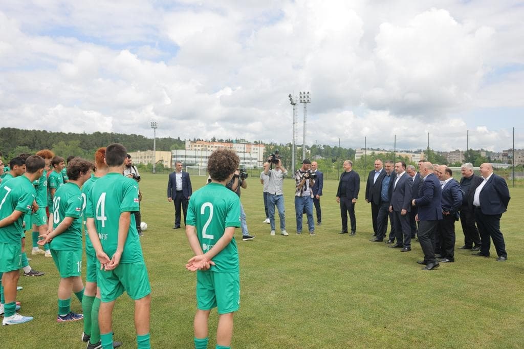 ირაკლი ღარიბაშვილმა ქუთაისში საქართველოს ფეხბურთის ფედერაციის აკადემია დაათვალიერა