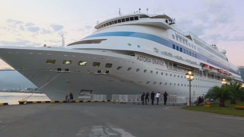 თბილისსა და ბათუმში საკრუიზო გემით რუსი ოკუპანტების შემოსვლას აპროტესტებენ