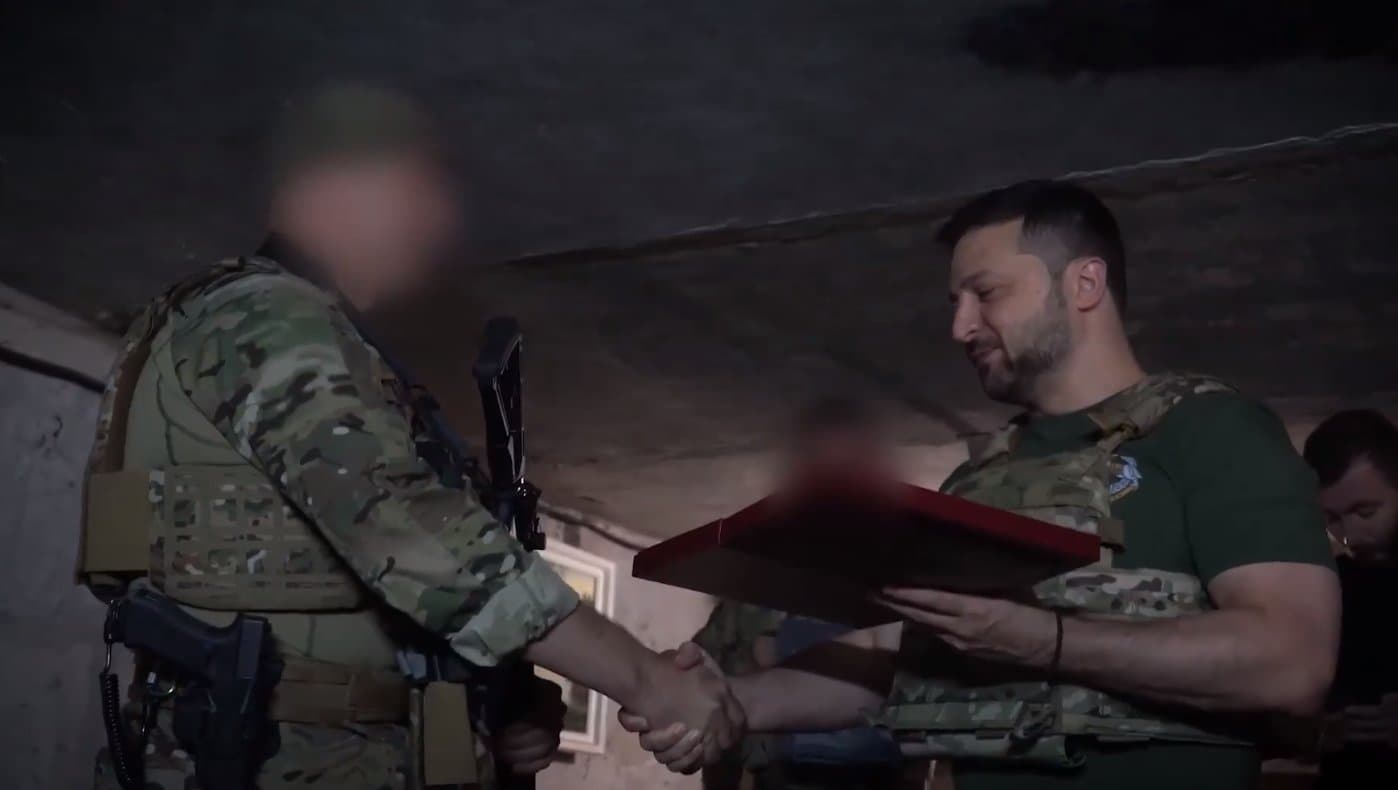 Frontnews image description