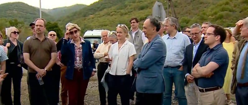 Frontnews image description