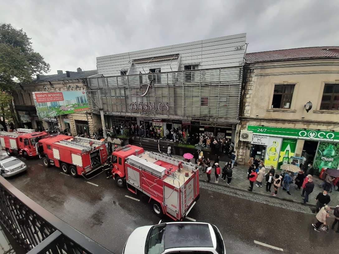 Frontnews image description