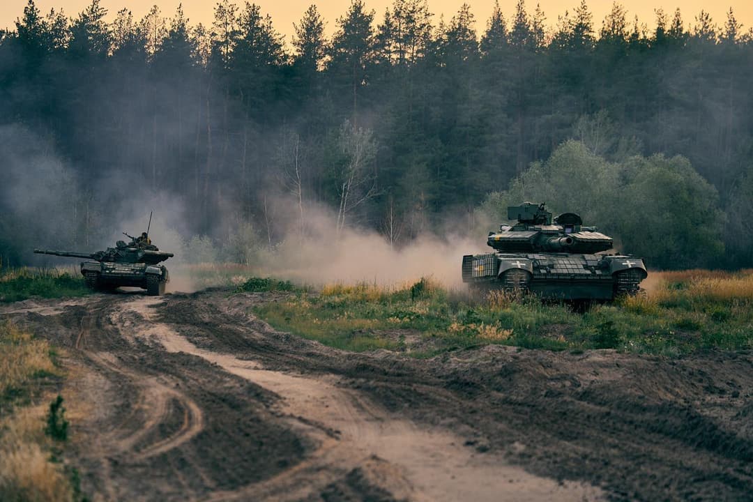 17 საარტილერიო სისტემა, 21 ტანკი, 580 ოკუპანტი – რუსეთის ახალი დანაკარგები უკრაინაში