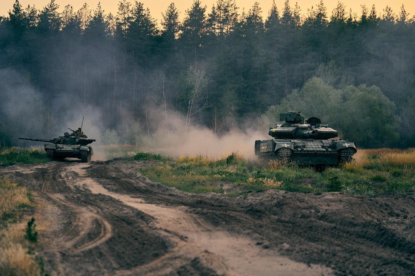 Frontnews image description