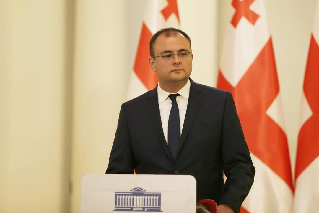 რატი ბრეგაძე – მსჯავრდებული პატიმრები სასჯელს იხდიან პენიტენციურ დაწესებულებაში და არც სააკაშვილია გამონაკლისი