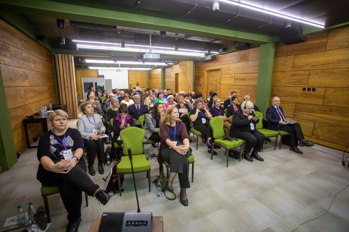 Frontnews image description