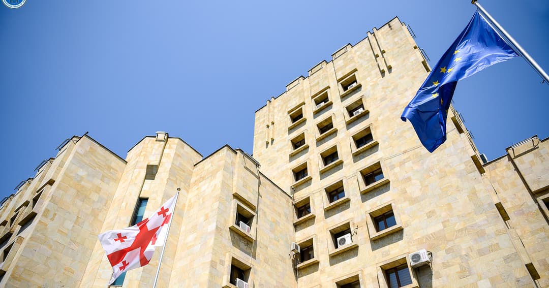 განზრახ მკვლელობის მცდელობისა და პოლიციელის დაჭრის ფაქტზე დაკავებულს ბრალდება წარუდგინეს