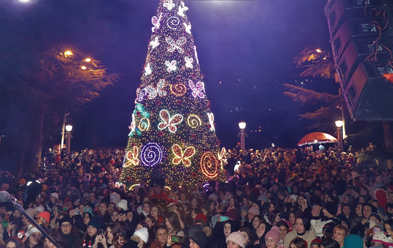 Frontnews image description