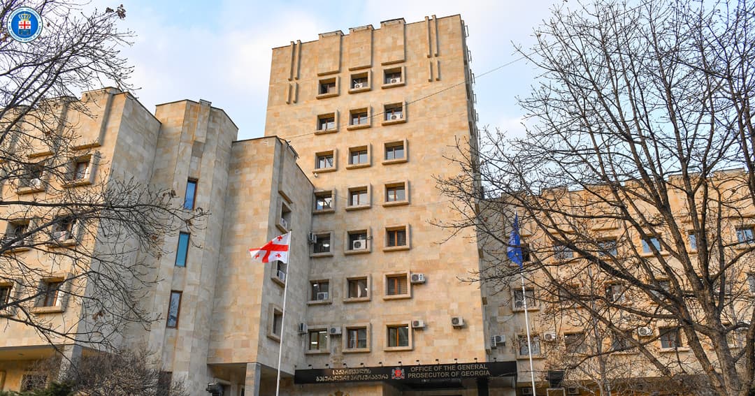 პროკურატურამ სკოლის პედაგოგს ადევნების ფაქტზე ბრალდება წარუდგინა