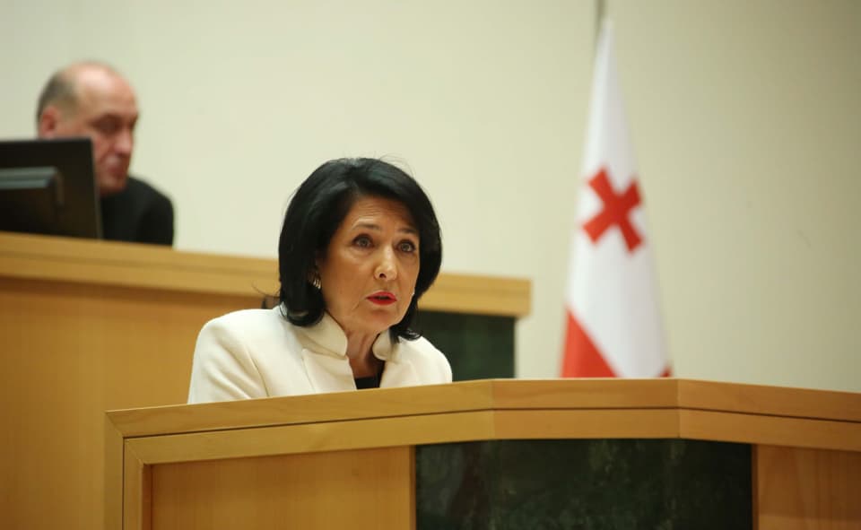 სალომე ზურაბიშვილმა – ანტიევროპულმა და ანტიდასავლურმა გამოძახილებმა სახელისუფლებო რიტორიკაში გადმოინაცვლა, რუსეთის მიმართ შესამჩნევად შერბილდა პოზიციები