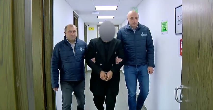 დააკავეს პირი, რომელიც გათხოვილ ქალს სქესობრივი კავშირის დროს გადაღებული ვიდეოს გავრცელებით ემუქრებოდა