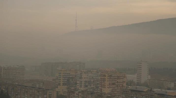 გარემოს ეროვნული სააგენტო – საქართველოს ზოგიერთ რაიონში, ასევე დედაქალაქში ატმოსფერულ ჰაერში ფიქსირდება მყარი ნაწილაკების მატება