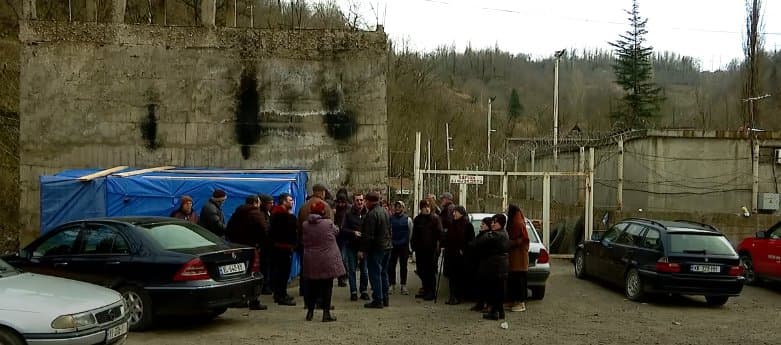 ჭიათურის მუნიციპალიტეტის სოფელ შუქრუთის მოსახლეობა “ჯორჯიან მანგანეზისგან” ადეკვატური კომპენსაციის გადახდას მოითხოვს