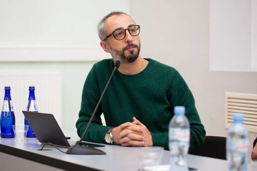 Frontnews image description