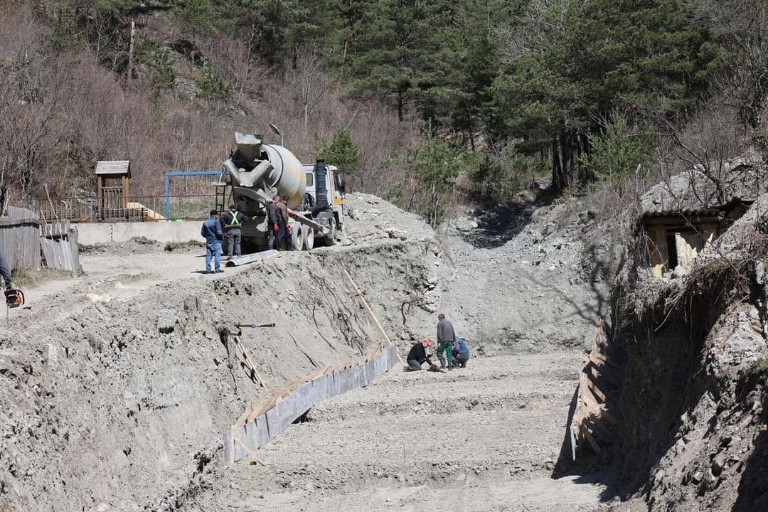 ბორჯომში, გელოვანის ქუჩაზე, ე.წ “ცოფიანი ღელეს” რეაბილიტაცია დაიწყო