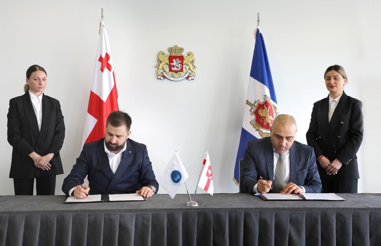 Frontnews image description