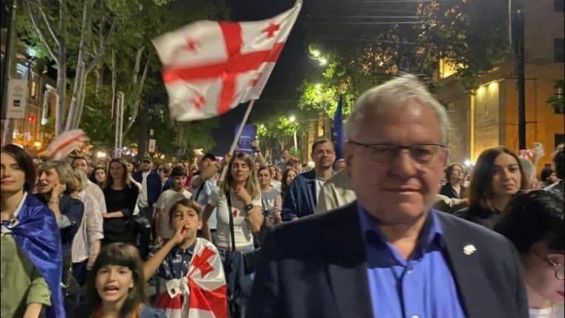 თომას ჰაკერი – მოვახერხე მშვიდობიან აქციის თანმხლები ვყოფილიყავი და მივხვდი, რომ ამ დღეებში ევროპის გული თბილისში ცემს