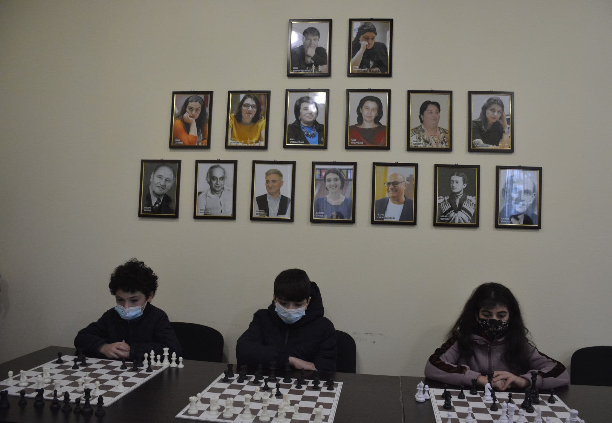 Frontnews image description