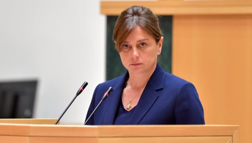 მაია ბითაძე – სანამ თქვენ საფრანგეთში უზრუნველად ცხოვრობდით, ჩვენ ამ მიწაზე ვებრძოდით რუსებს