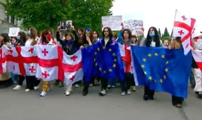 Frontnews image description