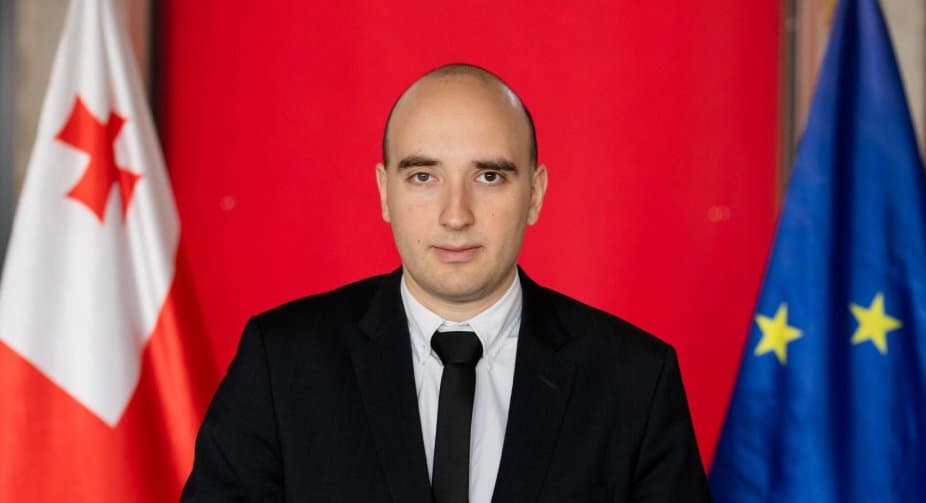 Frontnews image description