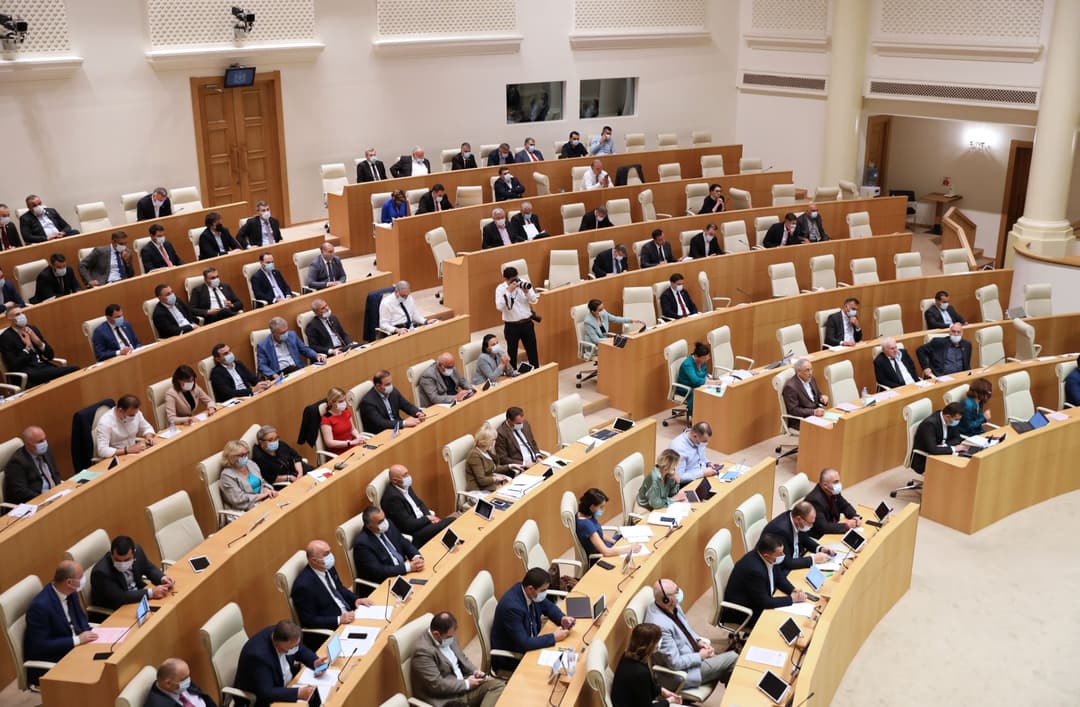 პარლამენტმა უზენაესი სასამართლოს მოსამართლეობის ექვსი კანდიდატი დაამტკიცა